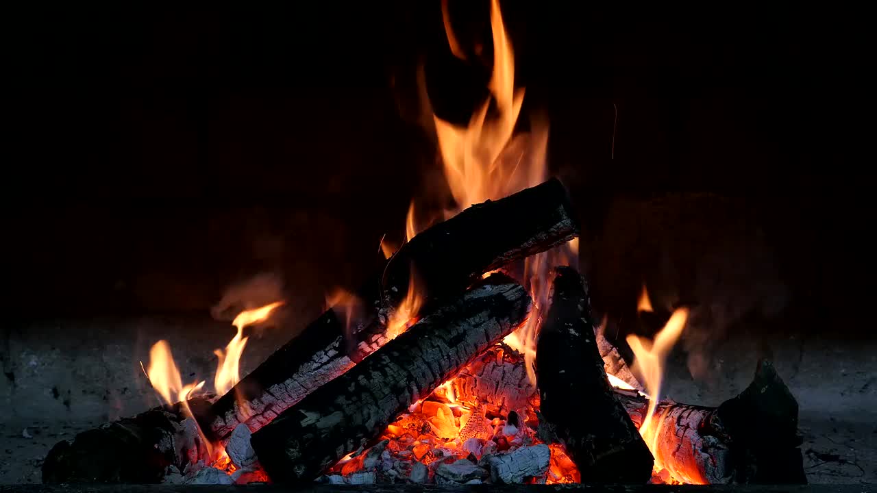 Fire Place Photo Ihunde Resort Lodge Bulago Island Uganda Central Region