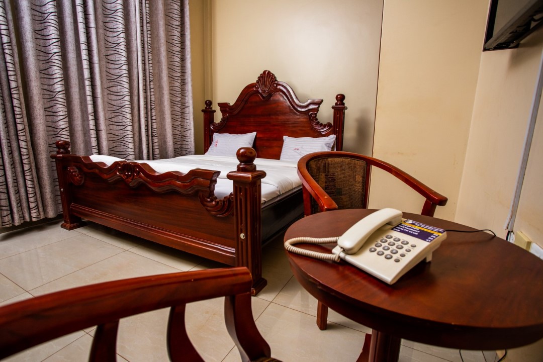 Executive Double Bedroom Photo Day 2 Day Prime Hotel Kampala Central Region