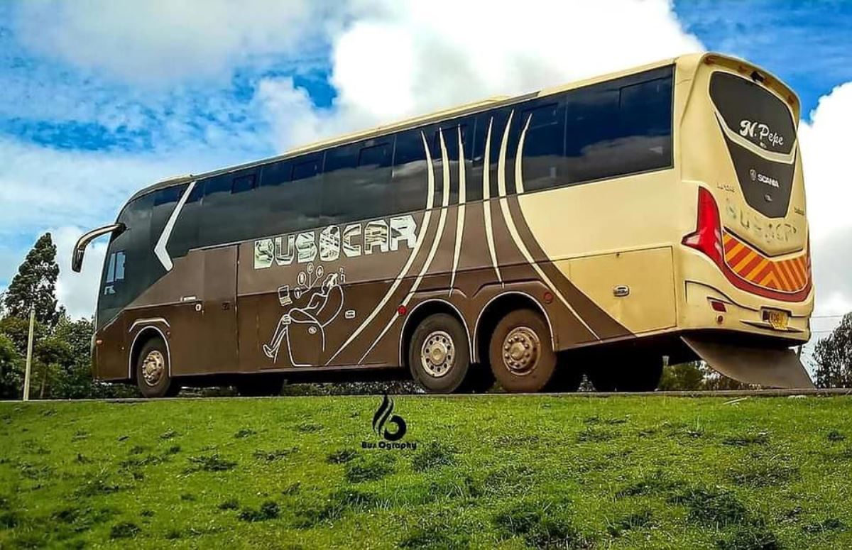 Photograph of one of the many Buscar Buses. Photo Credit; Responsible Tourism Company