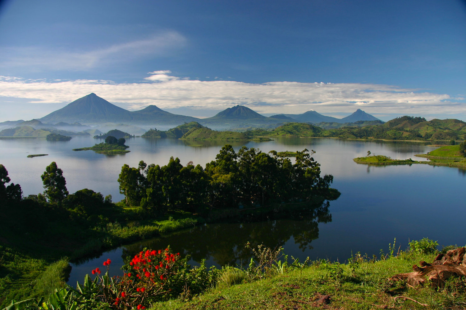 Exterior View Photo Mt. Muhabura Climber Rest Camp Kisoro Uganda Western Region