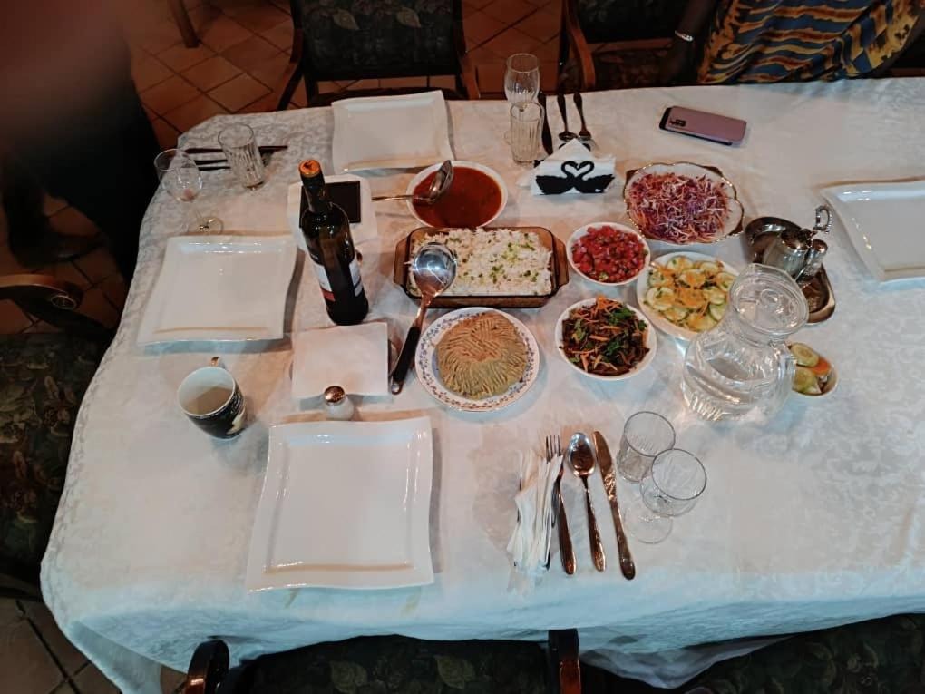 Breakfast Photo Mia Safari Lodge Entebbe Central Region