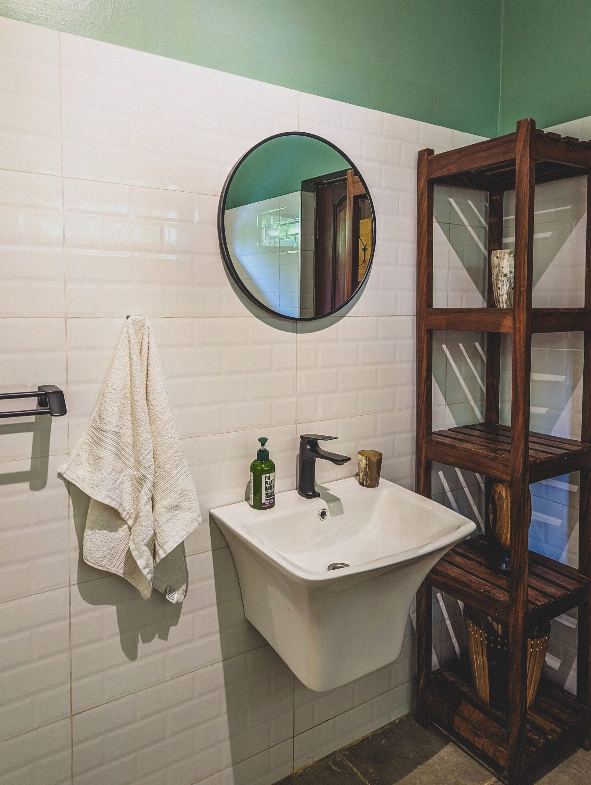 Hand wash Basin Photo Muti Garden Café and Restaurant Entebbe Central Region 1