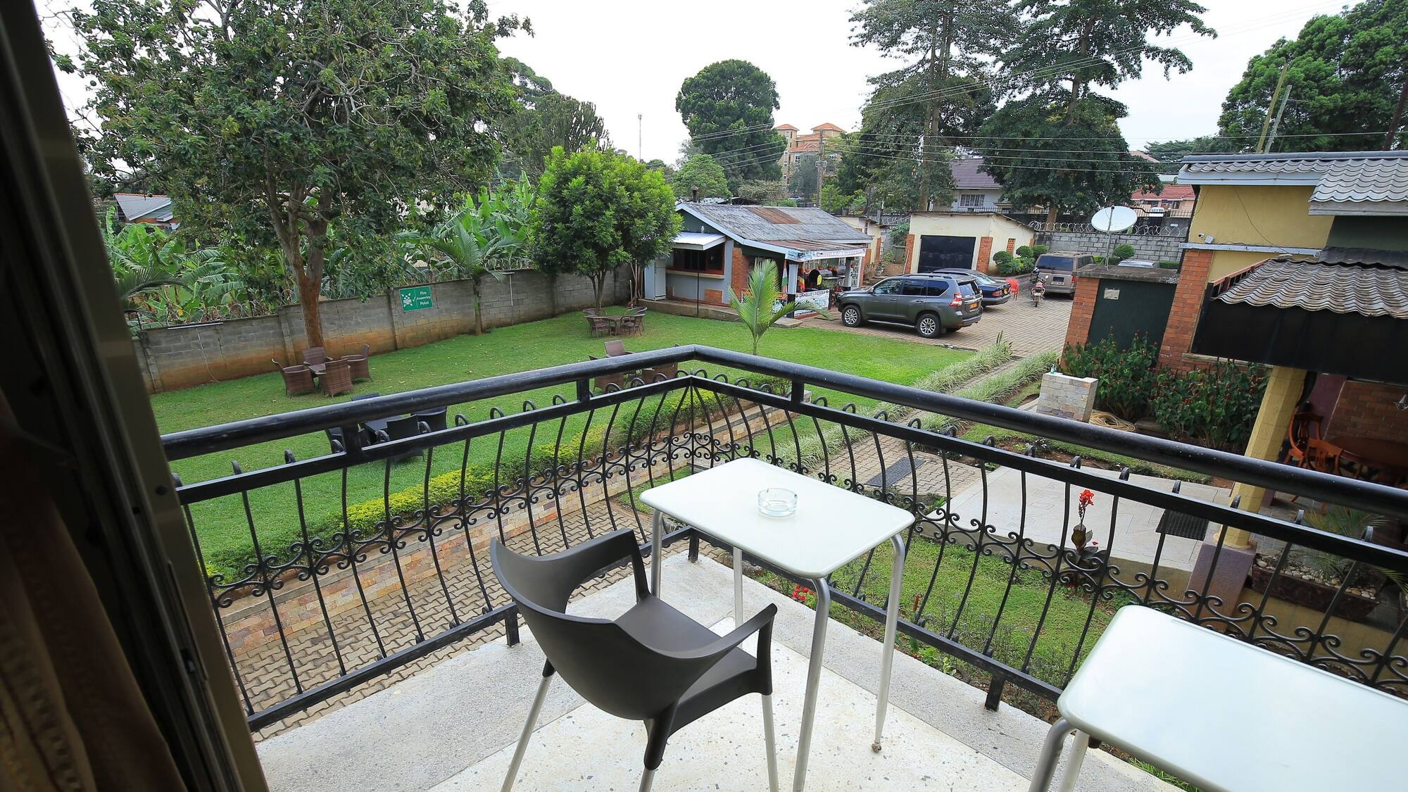 Balcony Photo Oslo Gardens Bed & Breakfast Entebbe Central Region