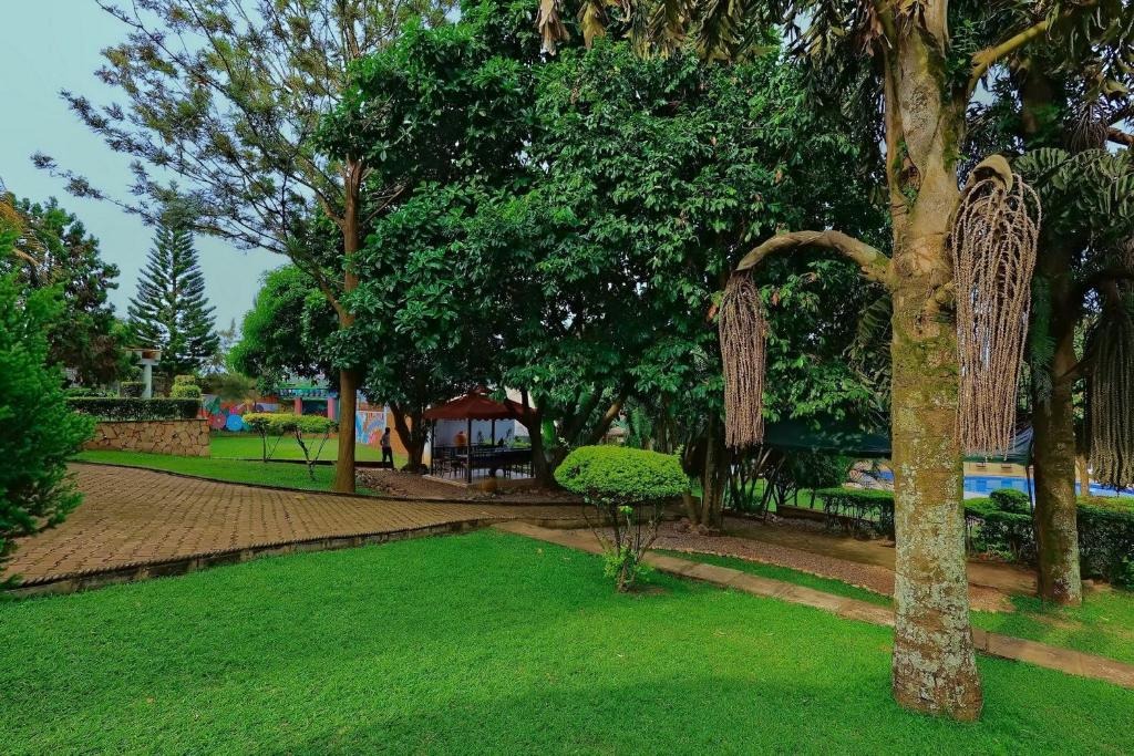 Gardens Photo Shine Country Resort Hotel Kampala Central Region