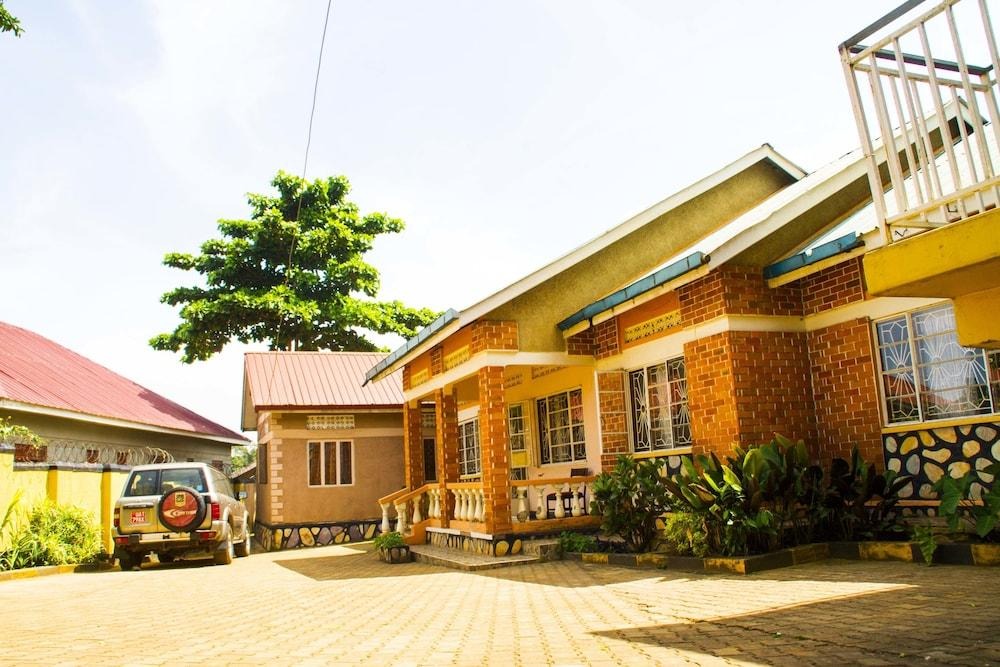 Property Exterior Photo Keba Xpress Inn Entebbe Central Region