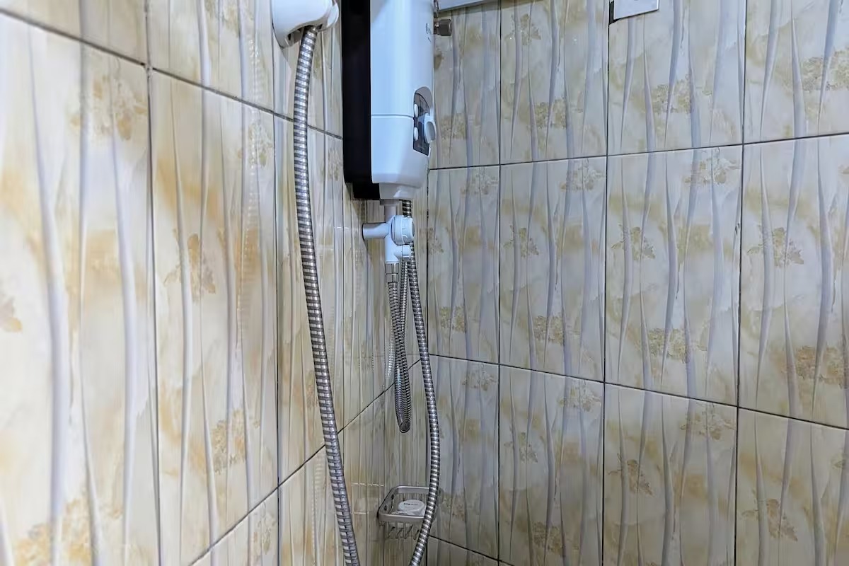 Bathroom Photo Oslo Gardens Bed & Breakfast Entebbe Central Region 1