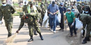 The Mountain Infantry Division of the Uganda Peoples’ Defence Forces (UPDF) has joined hands with the Tooro Kingdom in a vibrant campaign to clean up the city