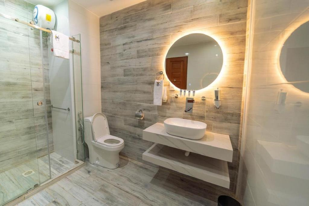 Bathroom Photo The Mist Hotel Entebbe Central Region