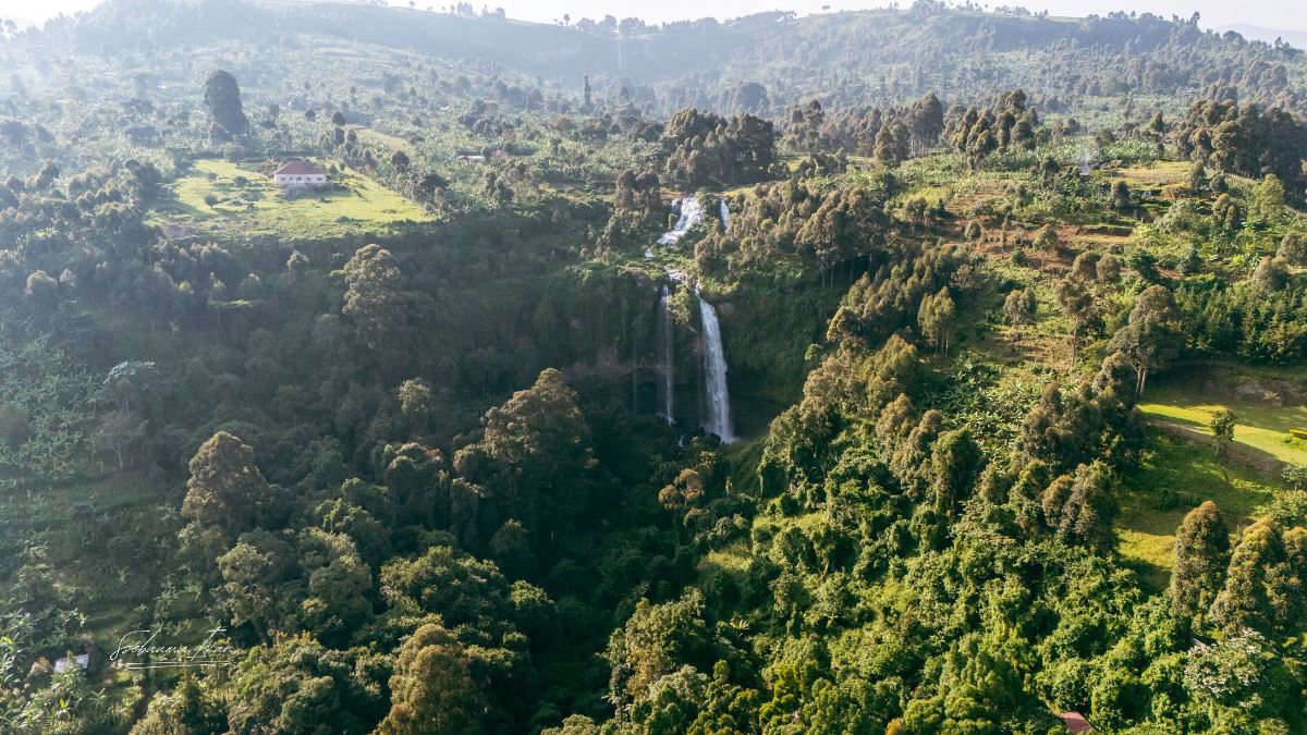 Photograph of Sipi Falls and the soorrounding lush vegetation located in the Eastern part of Uganda, around 270 km away from Kampala