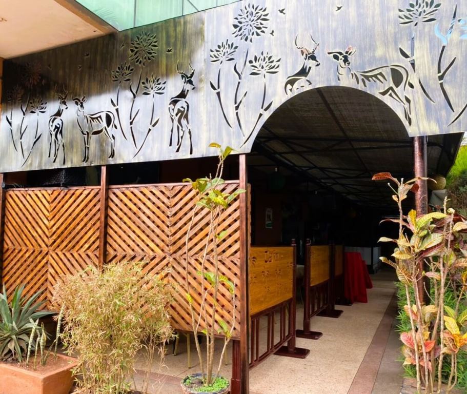Restaurant Photo Macsedo Resort Hotel Kampala Central Region