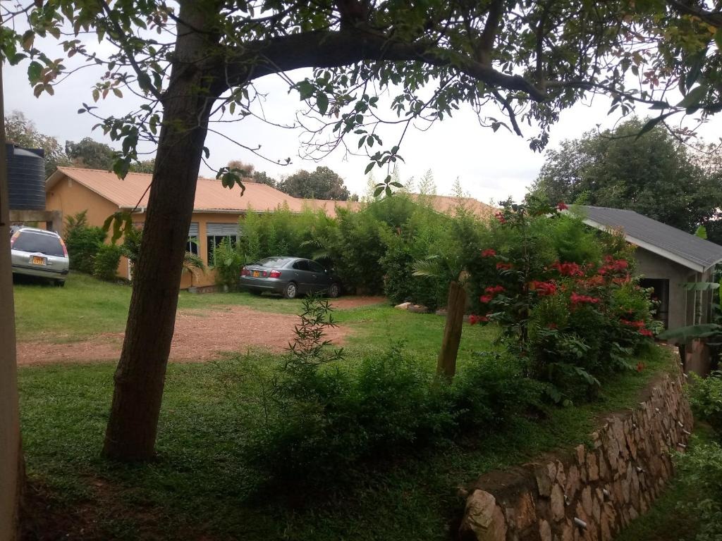 Property Exterior Photo Harod Suites Hotel Kampala Central Region 1