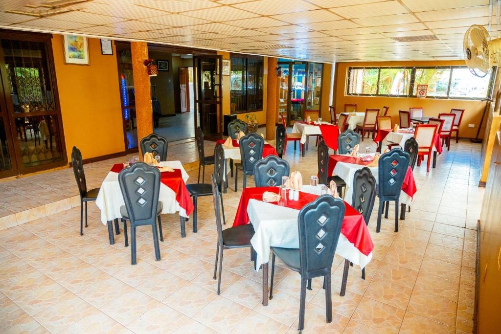 Restaurant Photo Crystal Suites & Apartments Kampala Central Region