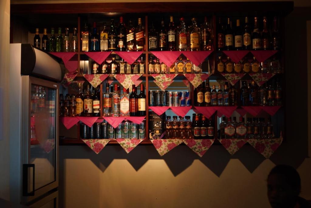 Bar Photo Diamonds Hotel Kampala Central Region