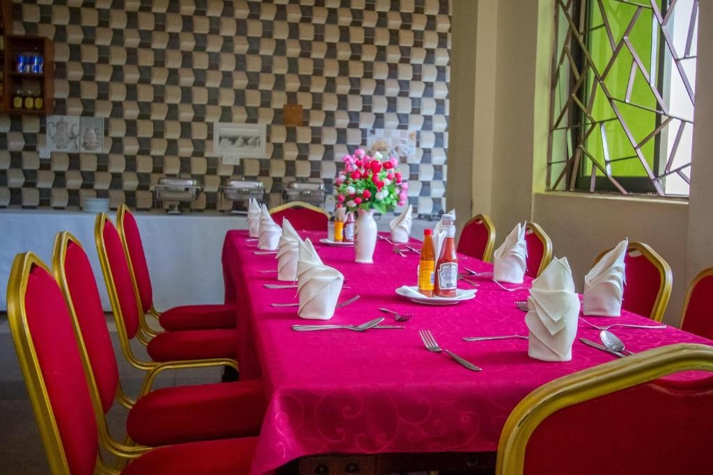 Restaurant Photo Ministers Village Hotel Ntinda Kampala Central Region