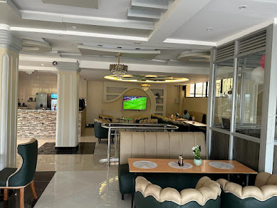 Restaurant Photo Dollar Springs Hotel Entebbe Central Region 1