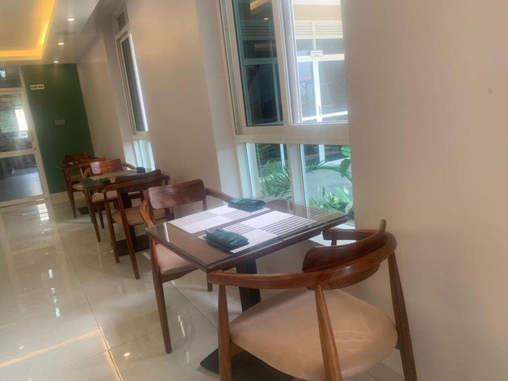 Restaurant Photo AK Gardens Hotel Ibanda, Mbarara Western Region 1