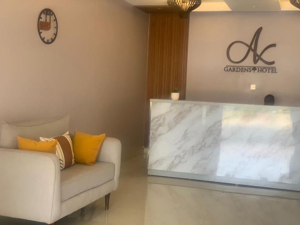 Reception Photo AK Gardens Hotel Ibanda, Mbarara Western Region