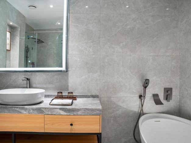 Bathroom Photo Bamus Sarovar Portico Kampala Central Region 1