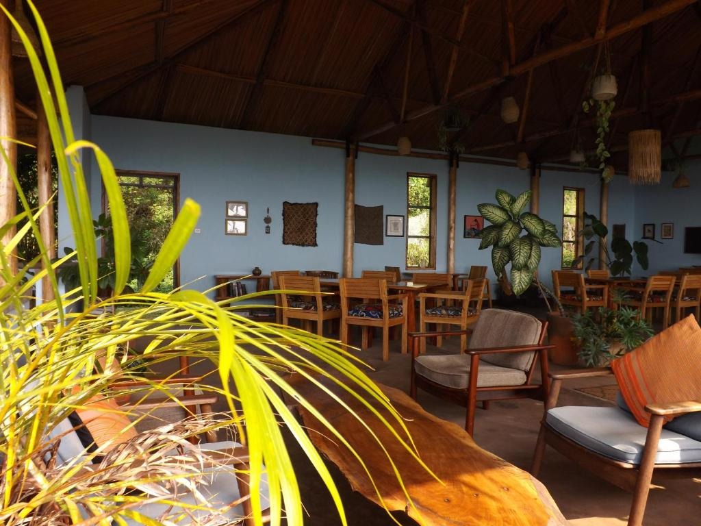 Restaurant Photo Isunga Lodge Fort Portal Uganda Western Region