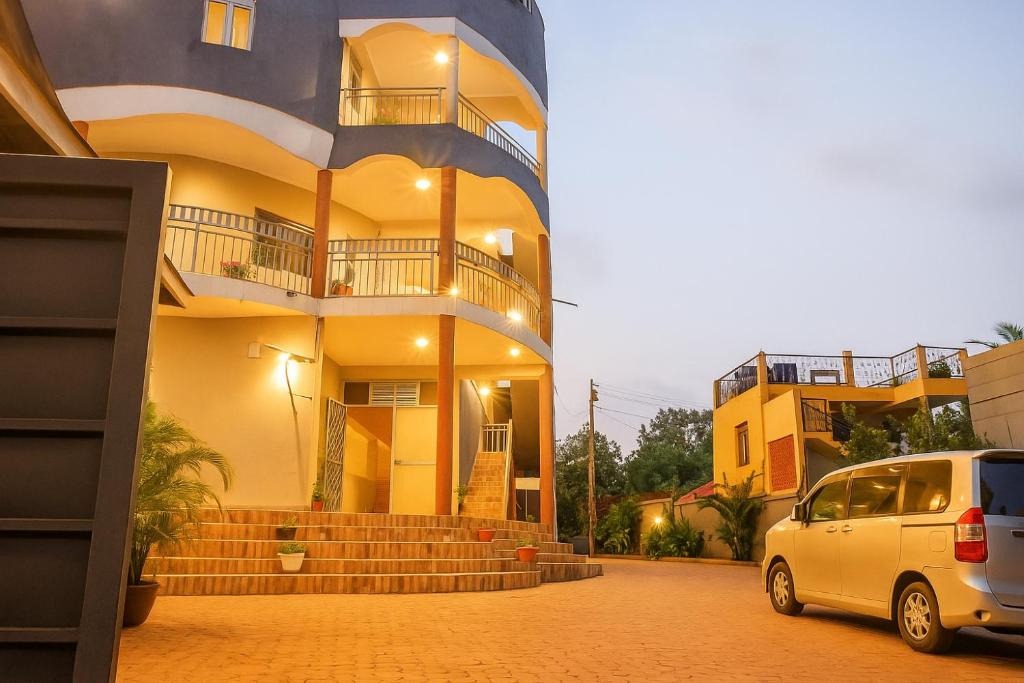 Property Exterior Photo Noaz Hotel Kampala Uganda Central Region 2