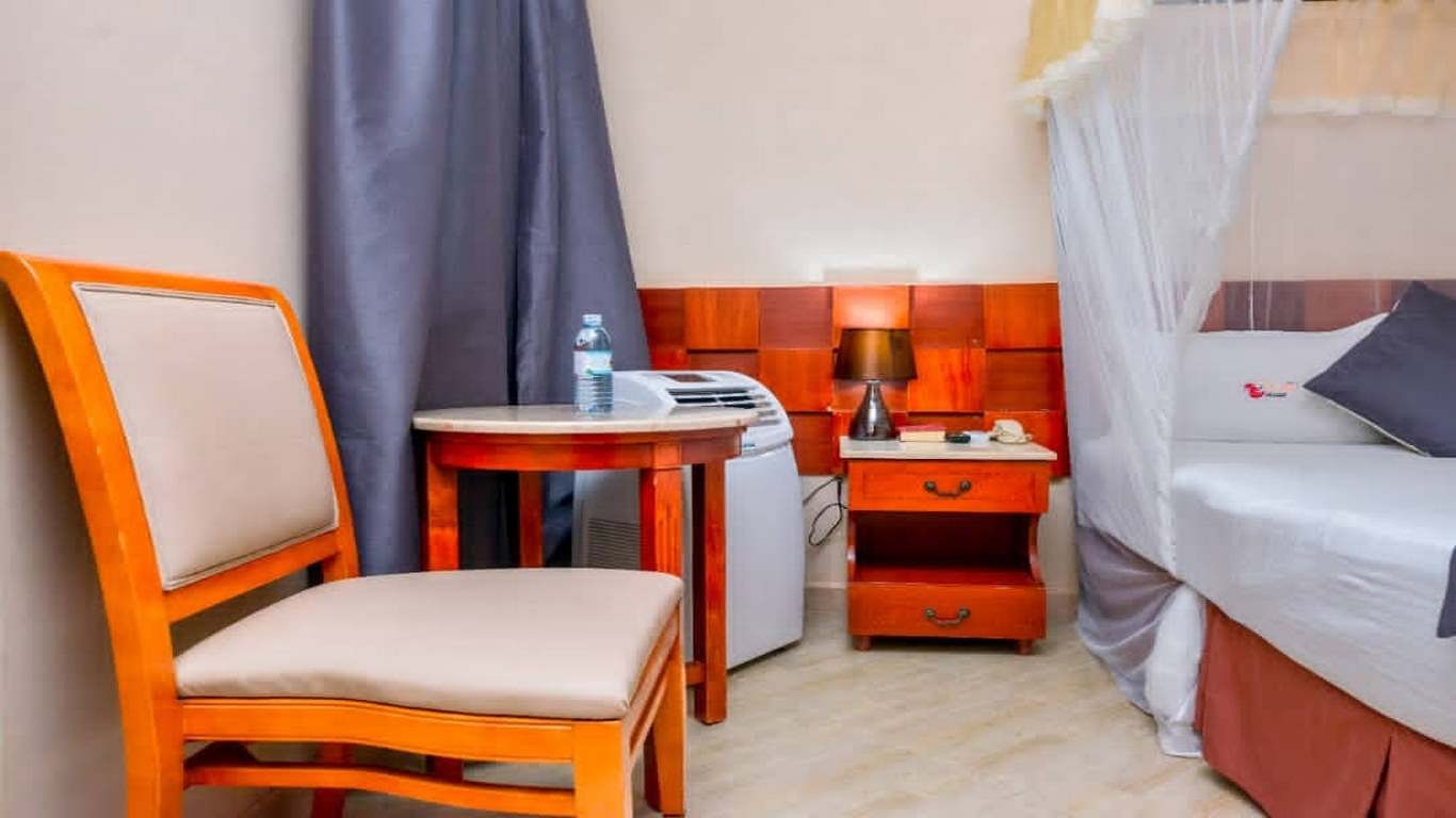 Working Desk Photo Escape Village Hotel Yumbe, Northern Region, Uganda