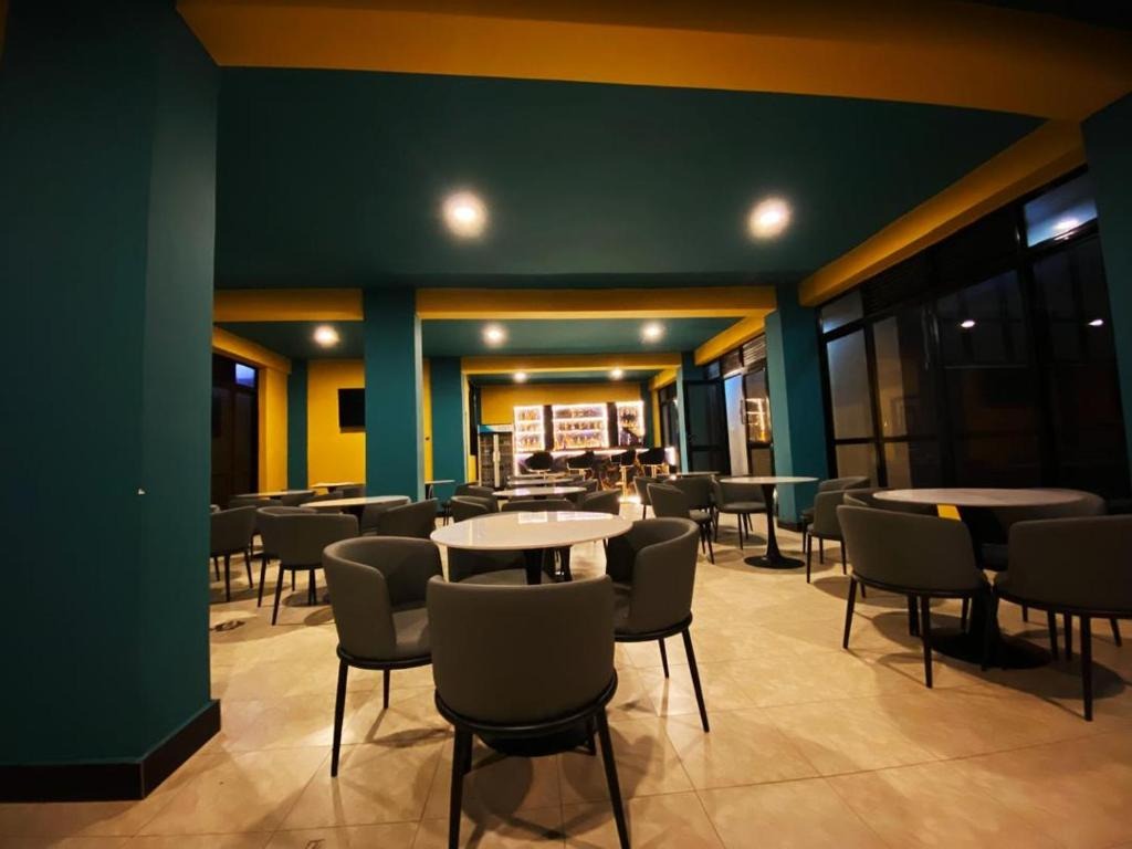Restaurant Photo Wyne Hotel Mbale Uganda Western Region 1