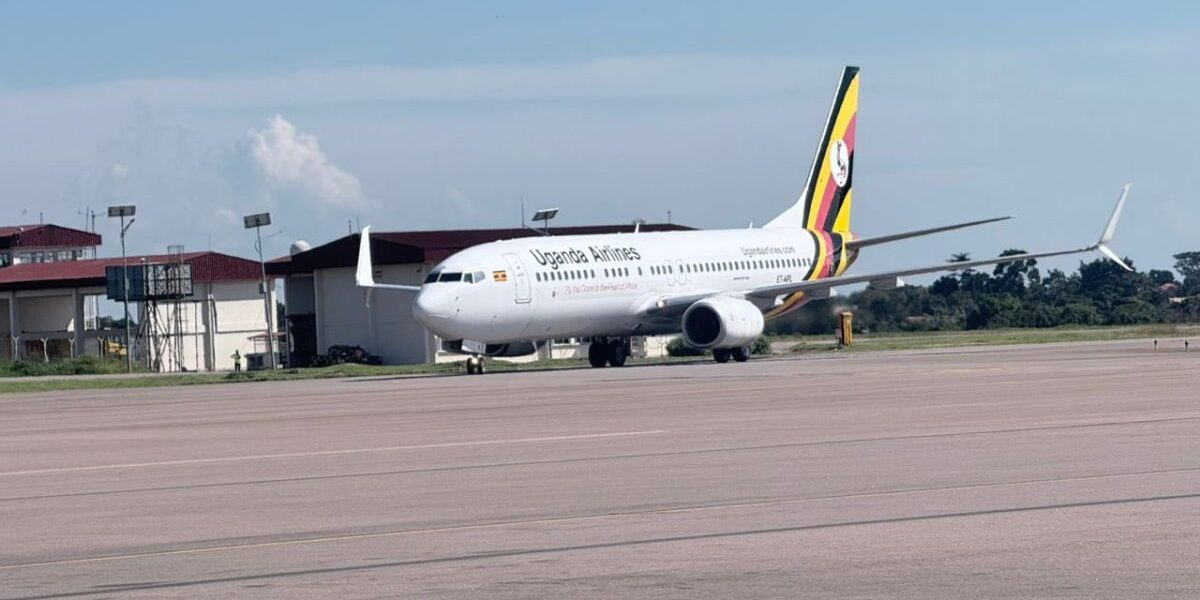 Uganda Airlines’ new Boeing 737-800 (ET-APL) on the tarmac at Entebbe International Airport