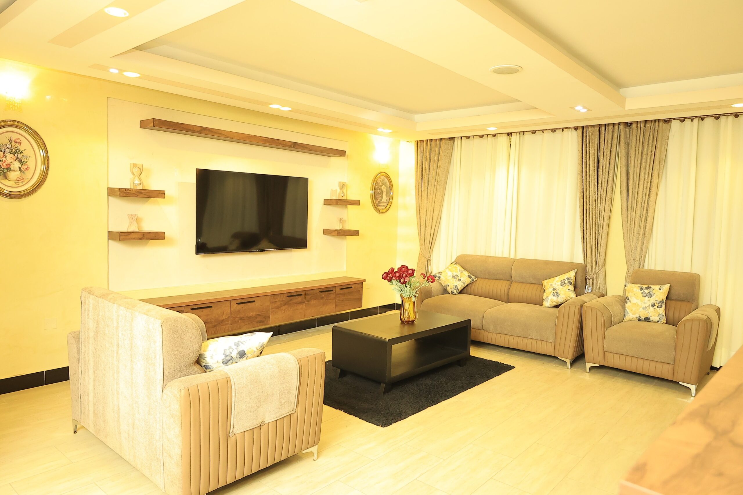 Living area Photo Destiny Hotel Kampala Central Region