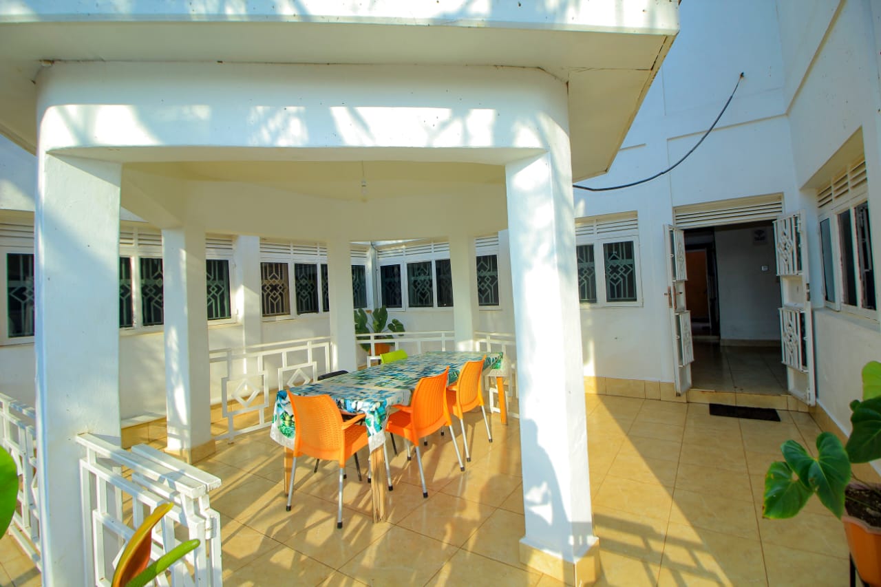 Property Exterior Photo Ambassador Bridge Motel Jinja Central Region