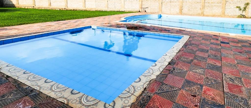 Outdoor swimming pool Photo Victors Valley Hotel Nakwero Central Region