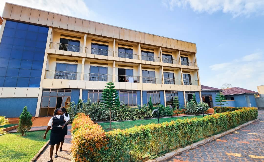 Property Exterior Photo Victors Valley Hotel Nakwero Central Region